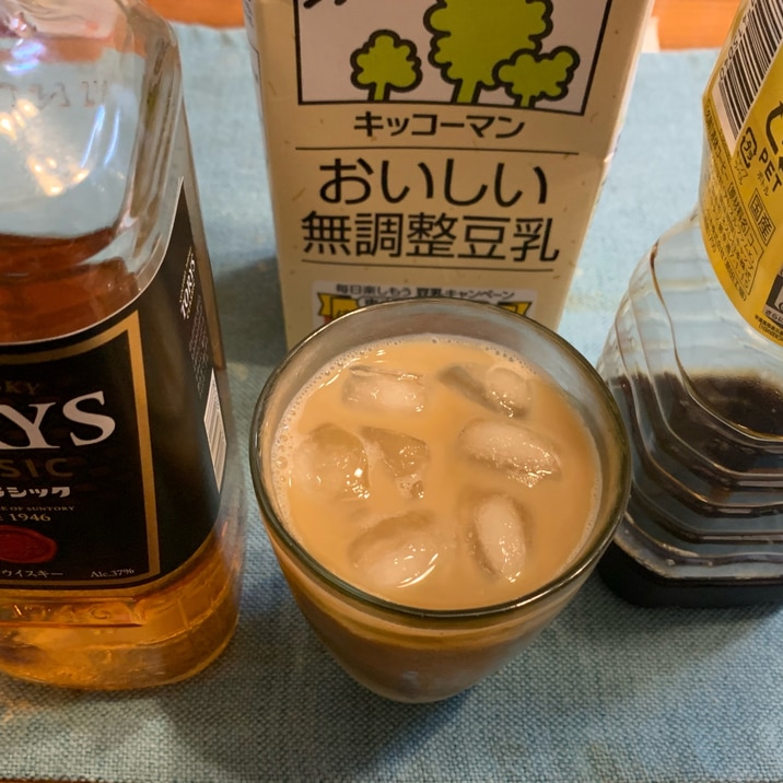 デザートカクテル！豆乳コーヒーのウイスキー割